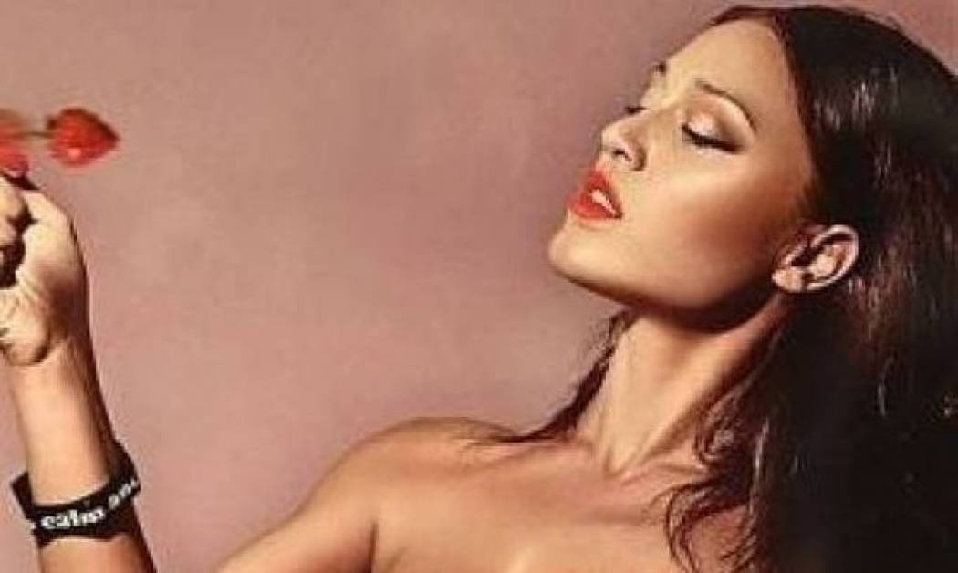 Δείτε την γυμνασμένη και σέξι Πηνελόπη Αναστασοπούλου με μαγιό!