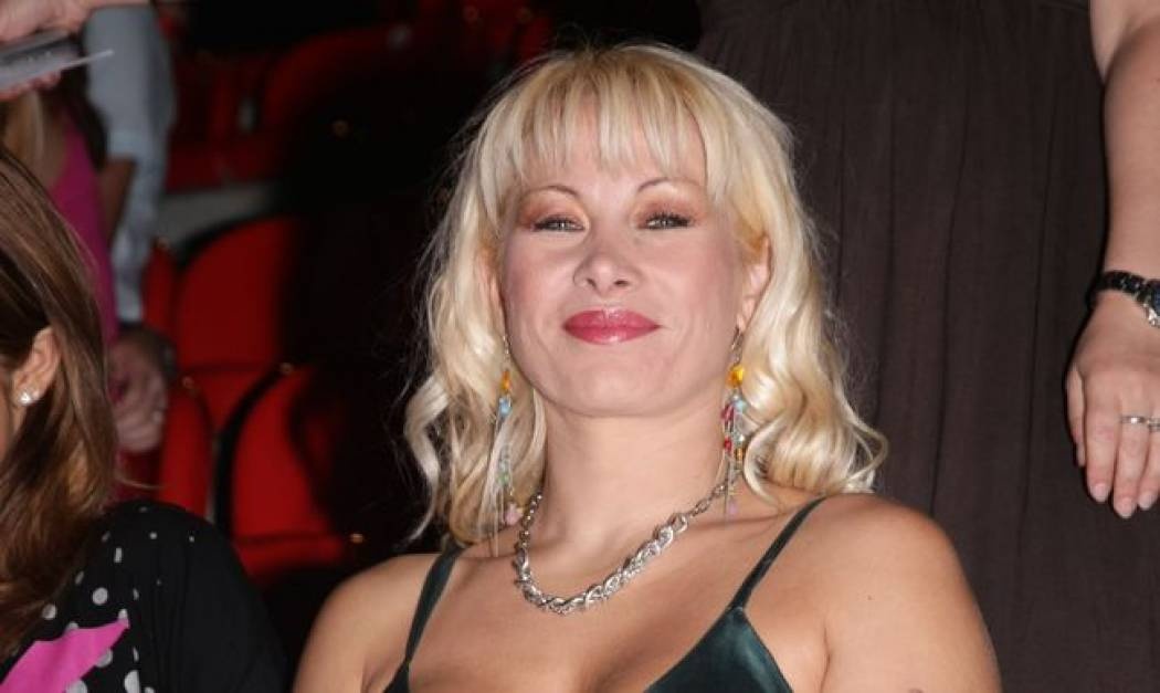 Βέρα Λάμπρου: Σοκάρει με την εξομολόγησή της για τα βασανιστήρια από την οικογένειά της