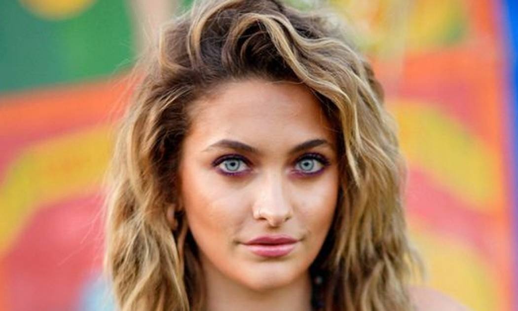 Πάρις Τζάκσον: Σε κλινική αποτοξίνωσης η κόρη του Μάικλ Τζάκσον!