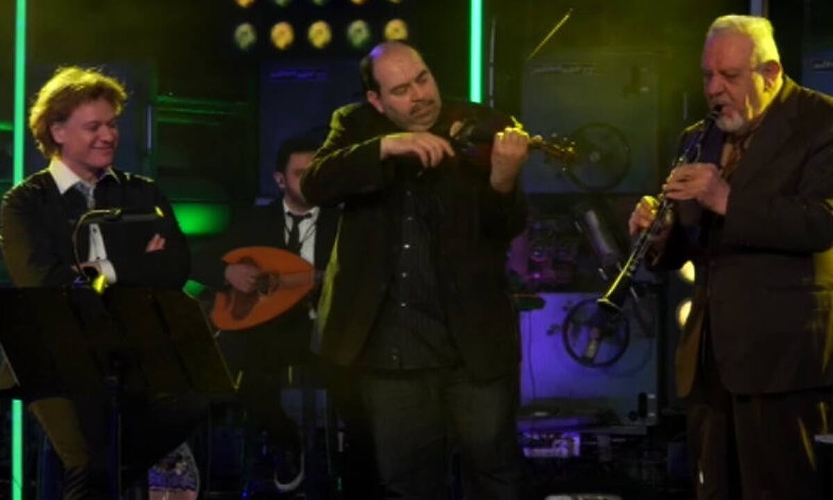 Ένα τραγούδι ακόμα: Αποθεώθηκαν Γαϊτάνος – Πετρολούκας Χαλκιάς! Τα συγκινητικά σχόλια στο twitter