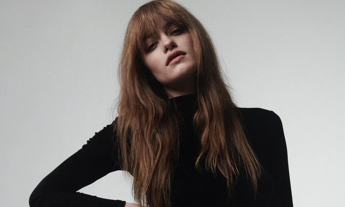 Γαία Μερκούρη: Μετά την αλλαγή στα μαλλιά της ποζάρει topless στο Instagram