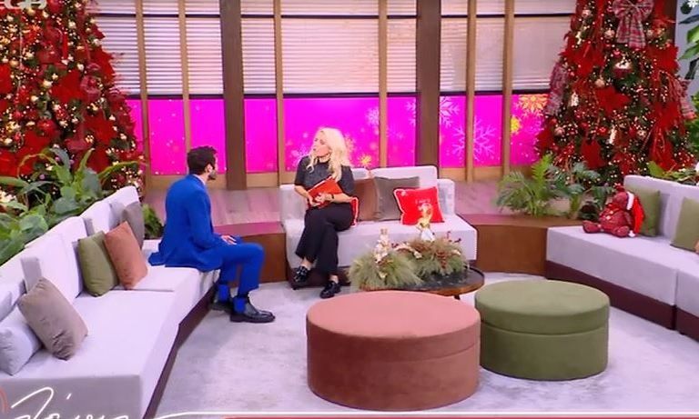 Δημήτρης Μοθωναίος: Η συνεργασία με τη Σκορδά, η Νομική και ο ρόλος του στην Παραλία