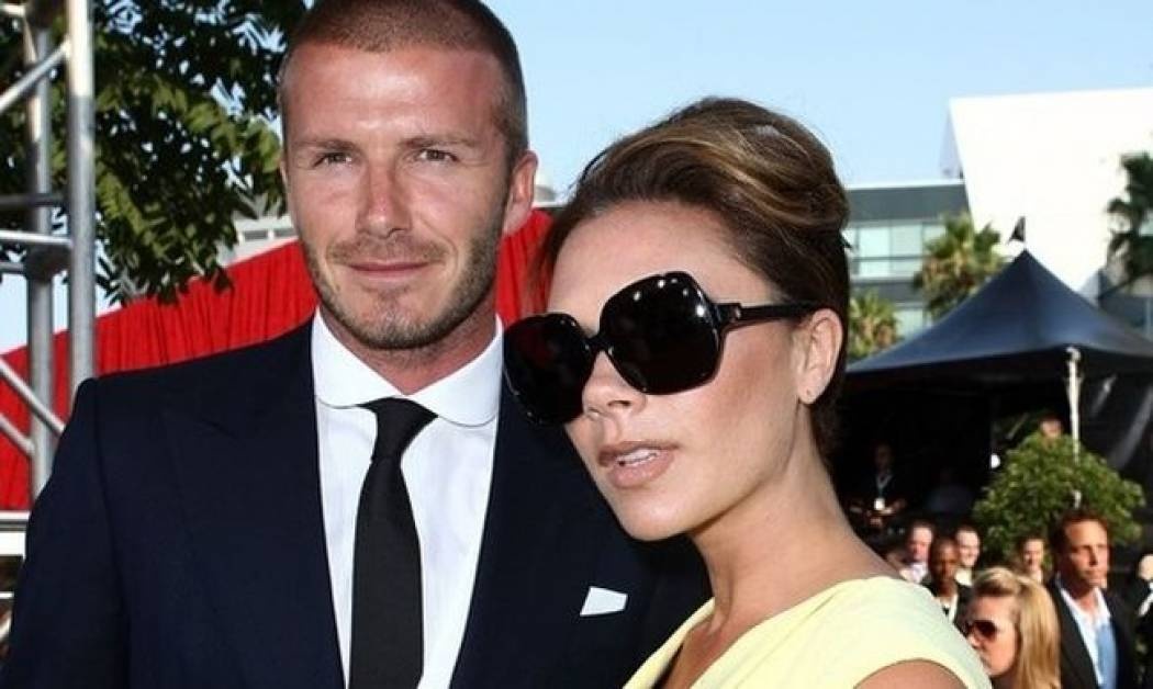 Δελεάζει τη Victoria για να επιστρέψουν στην Αγγλία