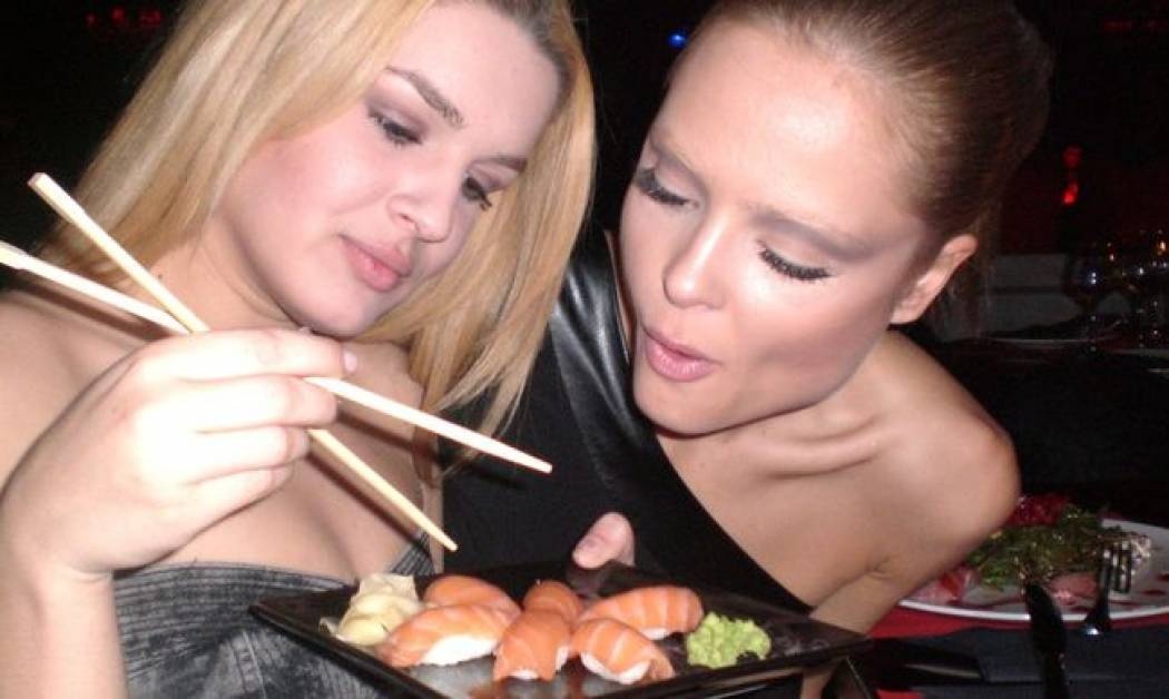 Next Top Model: Εντυπωσιακές παρουσίες και ηχηρές απουσίες στην επίδειξη του τελικού