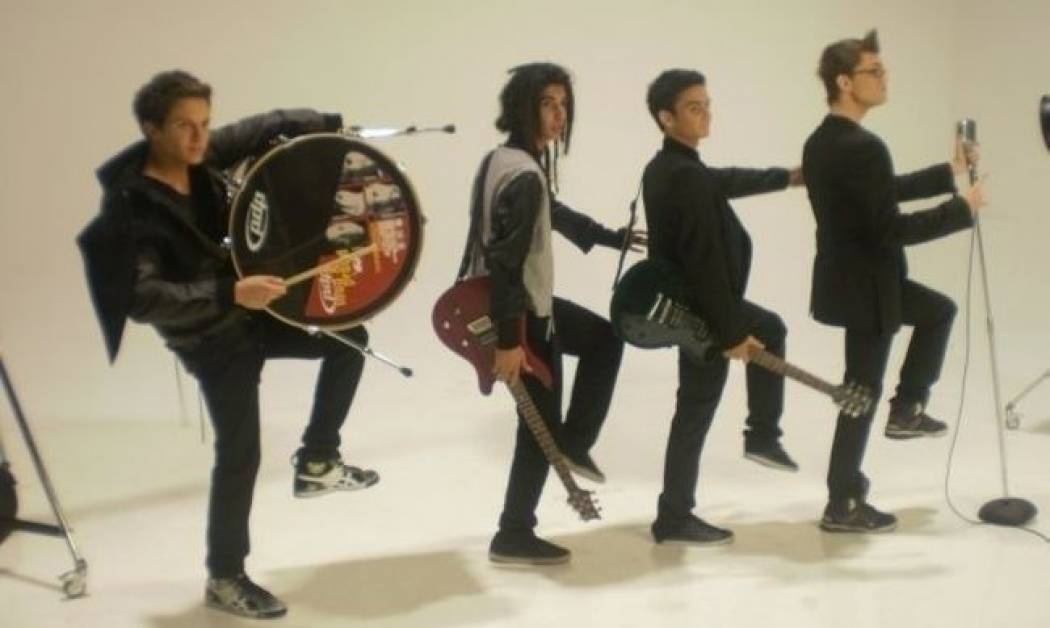 Ακούστε το πρώτο single των "Pale Faces"