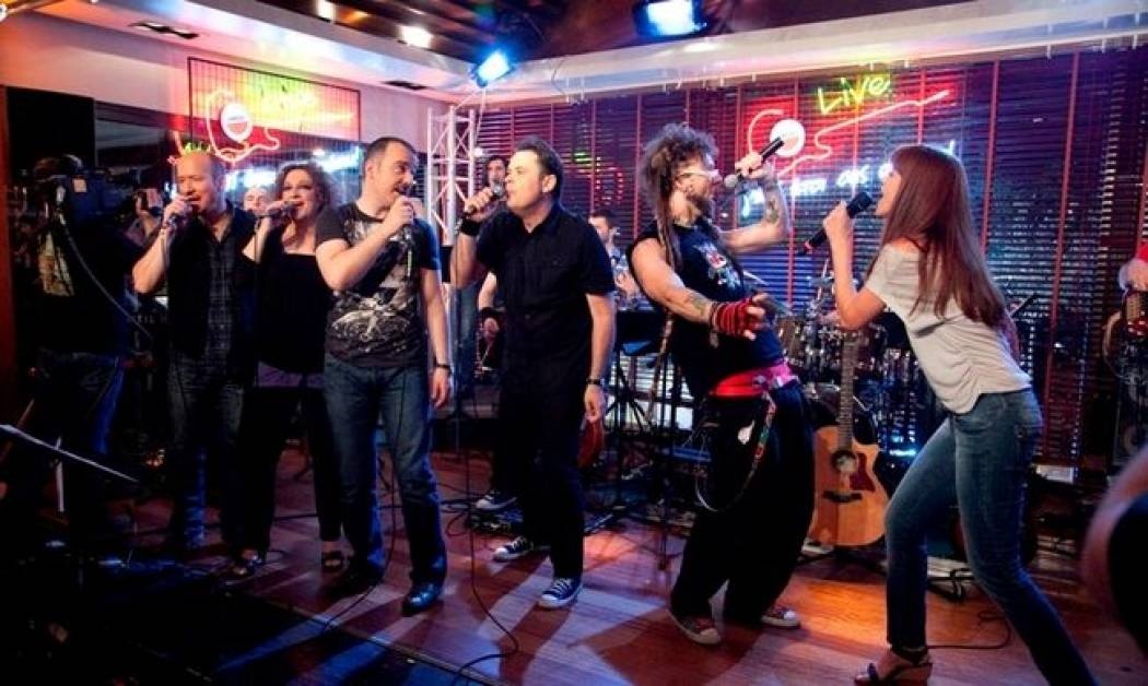 Magic De Spell-Τρίφωνο απόψε στο "Amstel live"