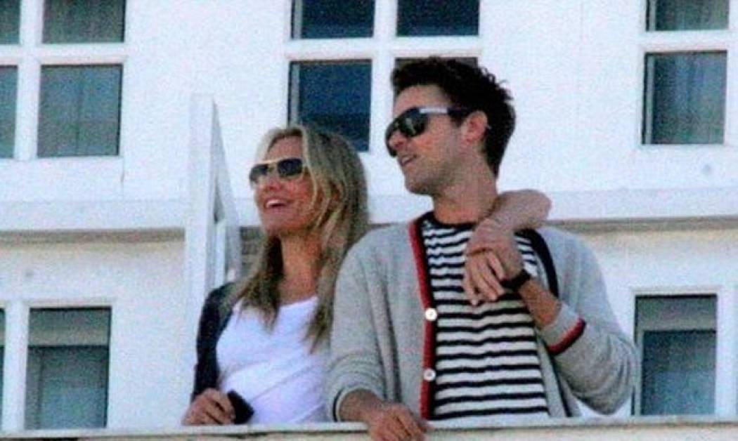Ποιος είναι ο νεαρός δίπλα στην Cameron Diaz;
