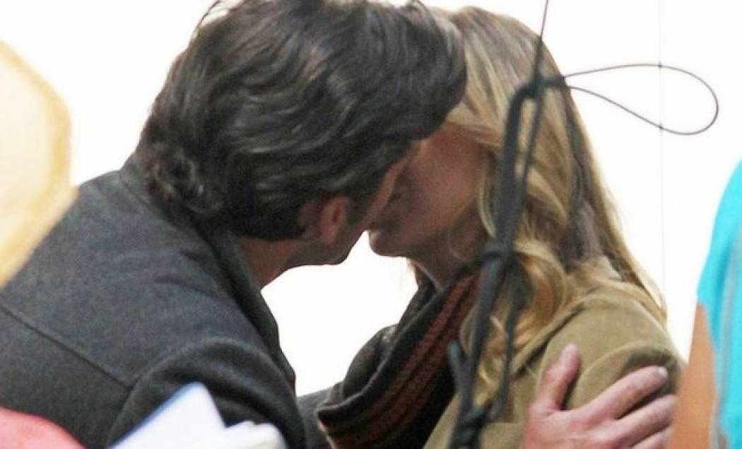 Το φιλί της Pompeo στον Dempsey