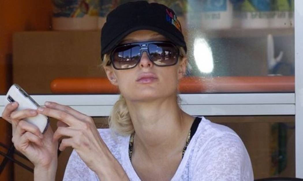 Παραμένει στη Χαβάη η Paris