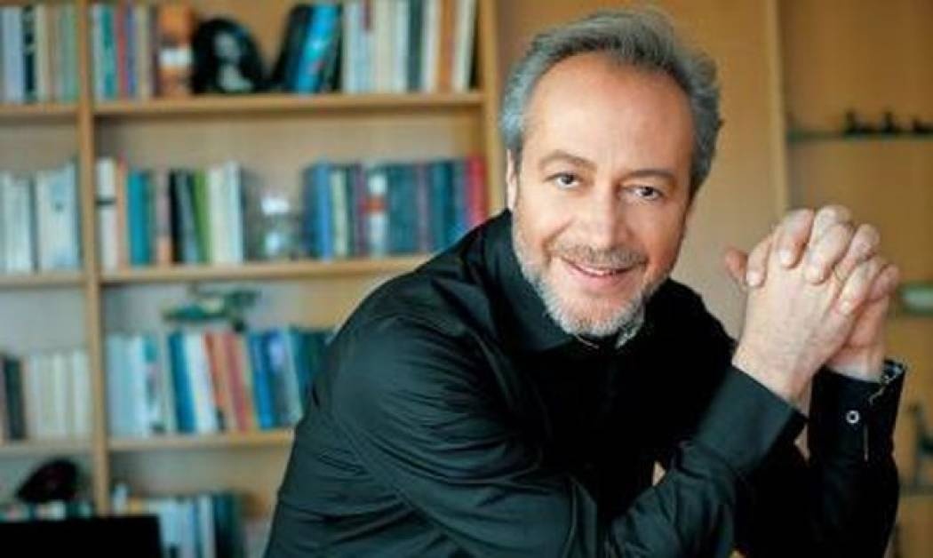 Γρηγόρης Βαλτινός: «Ένιωθα ντροπή, δεν έλεγα ότι δεν έχω πατέρα»