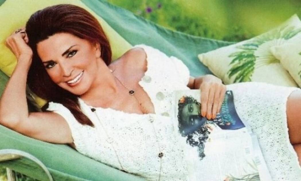 Μιμή Ντενίση: "Κάποιοι διάλεξαν να γίνουν καρακατσουλιά, εγώ δεν θα γίνω Κατίνα"