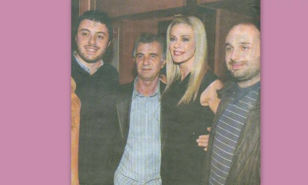 Τρεις σωματοφύλακες στο πλευρό της ωραίας Ζέτας!