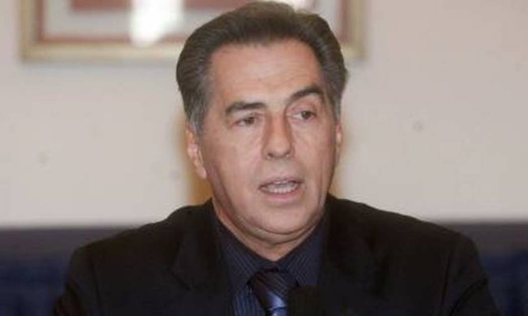 Βαφτίζει τη “μαύρη τρύπα” κατασυκοφάντηση