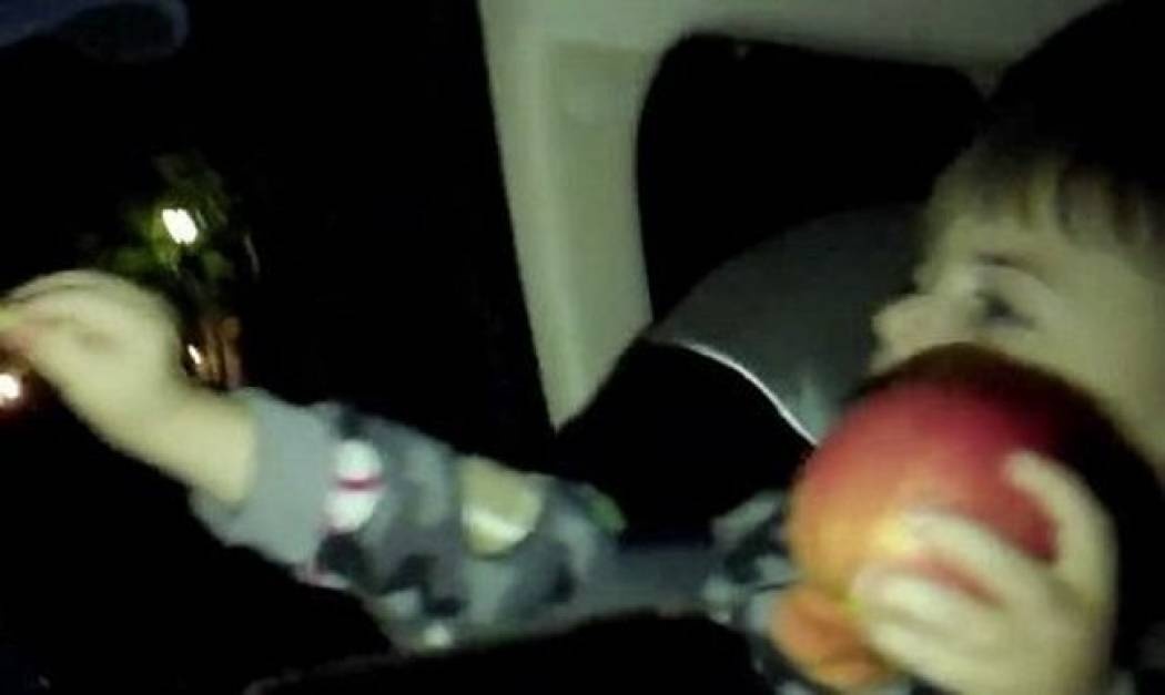 O Charlie Sheen αποχαιρετά τα παιδιά του