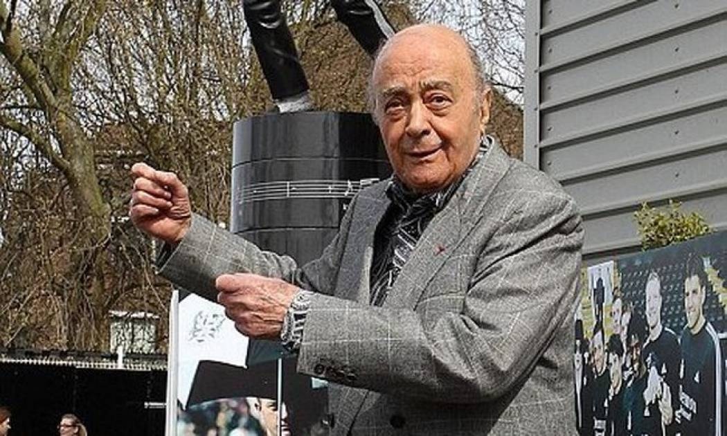 Ο Mohammed Al Fayed και το άγαλμα του Jackson