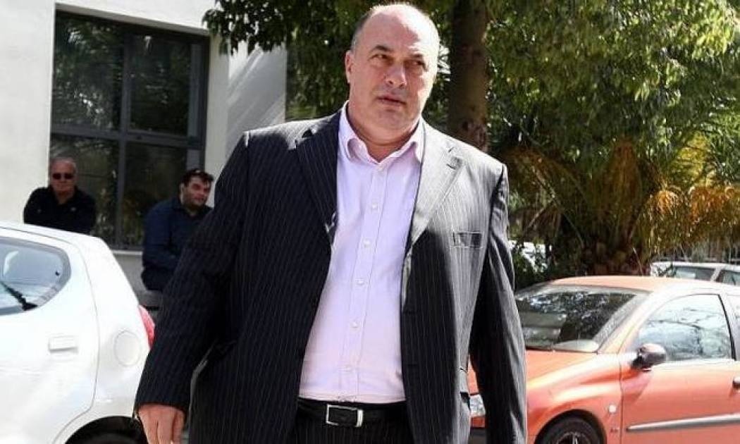 «Δεν γυρίζω στην... Πλατεία»