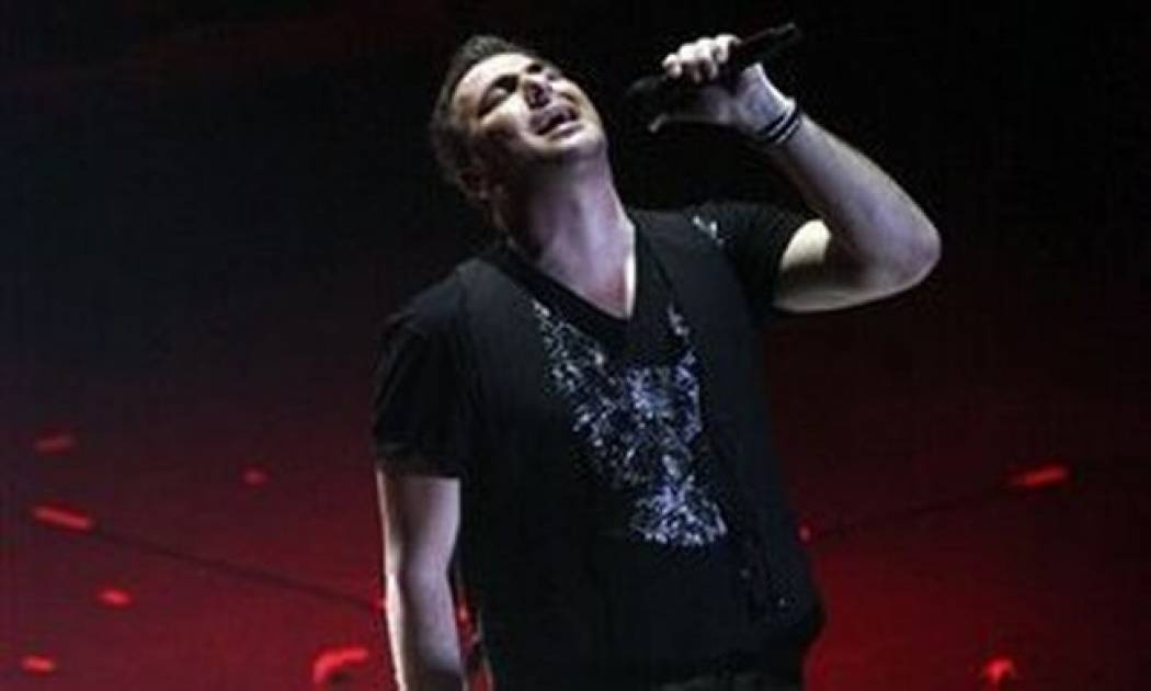 VIDEO: Το συγκλονιστικό «αντίο» του Ρέμου στον Νίκο Παπάζογλου