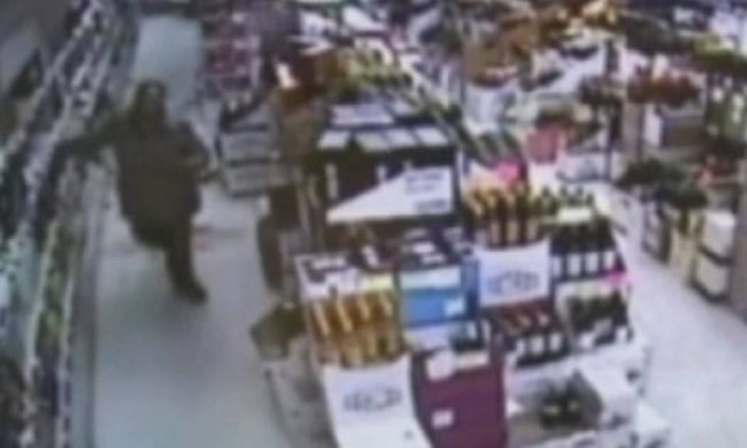 Σύζυγος επιχειρηματία έχει χόμπι να …κλέβει!