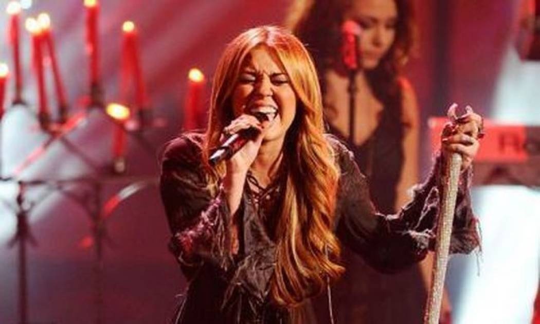 Video: Η Miley Cyrus… ερμηνεύει Nirvana