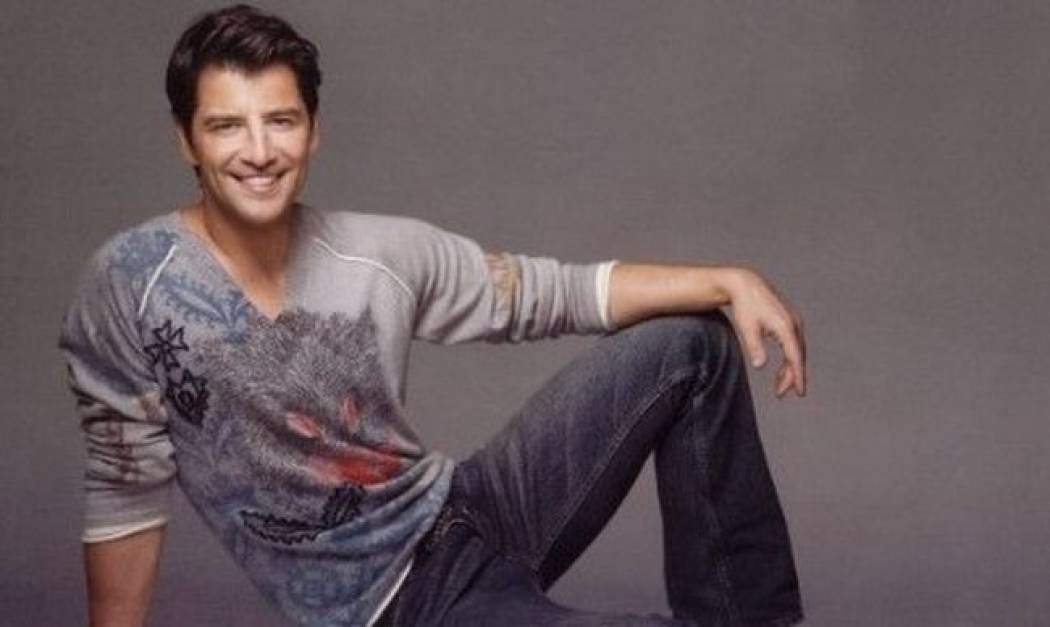 Σάκης Ρουβάς: «Το πάθος για μένα είναι ενέργεια»