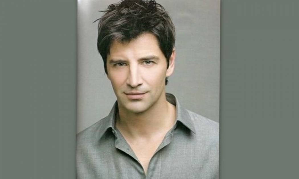 Δείτε τι λέει ο Σάκης Ρουβάς στην Αναστασία πριν κοιμηθεί!