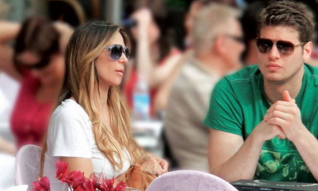 Η Κοκκίνου μαζί με τον Μπόγρη στο γλέντι των Πρωταθλητών!