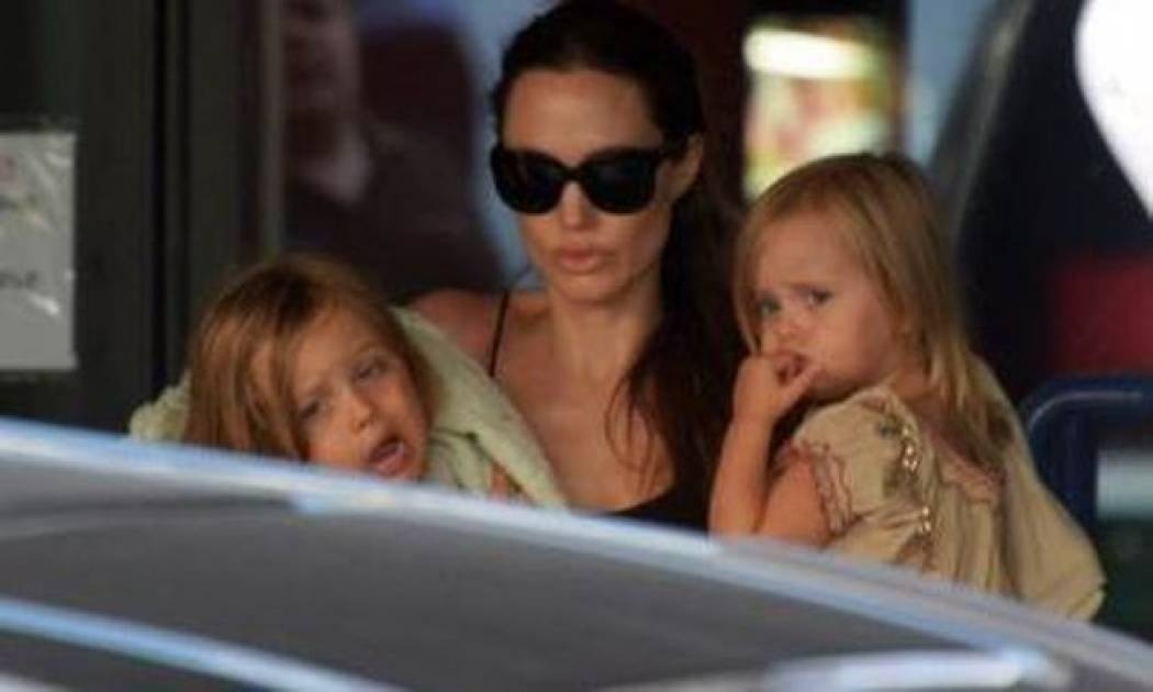 Angelina Jolie: Και πάλι για μπόουλινγκ με τα παιδιά της