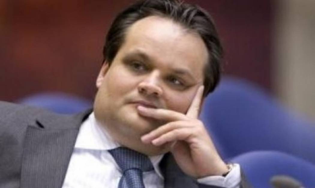 Ολλανδία: «Οι τράπεζες αναγκαστικά να βοηθήσουν την Ελλάδα»