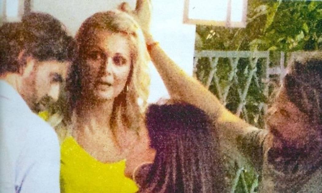 Νατάσα Θεοδωρίδου: Χαλαρές στιγμές με φίλους εν μέσω των εμφανίσεών της