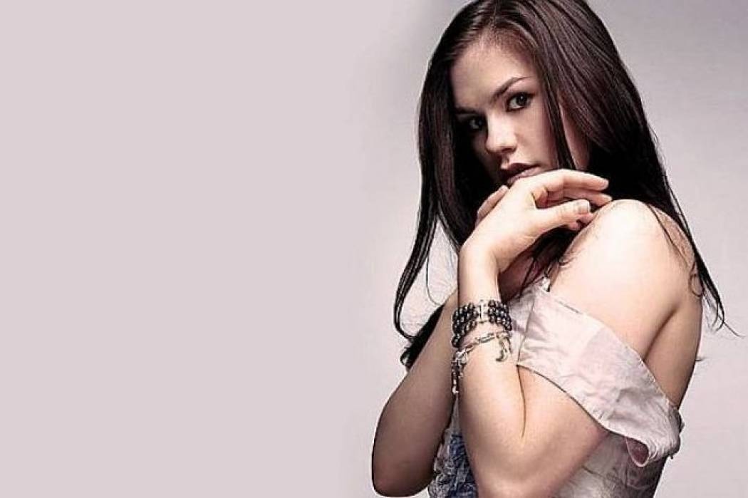 True... Sexy Άνα Πακίν! (vid)