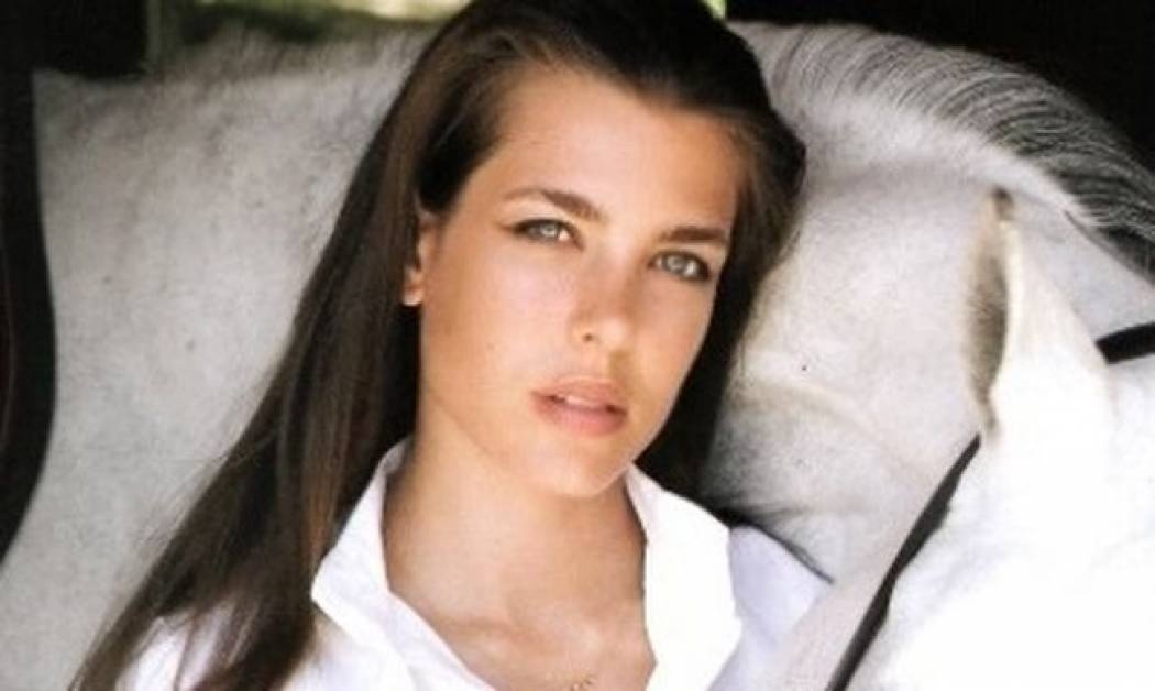 Σαρλότ Κασιράγκι: «Καυτή» εργένισσα