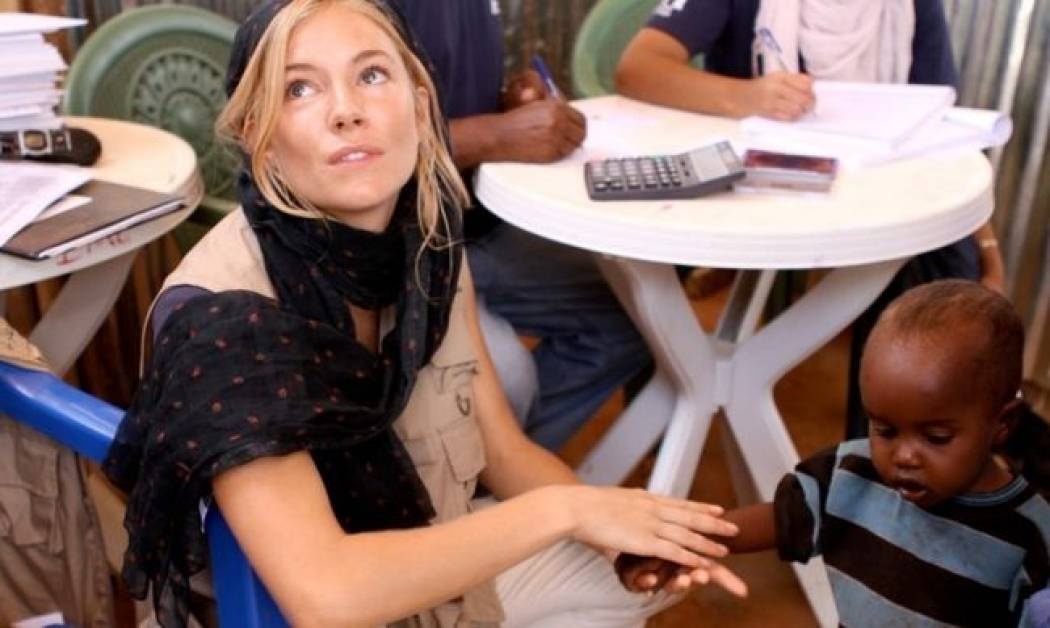 Η Sienna Miller στην Αιθιοπία