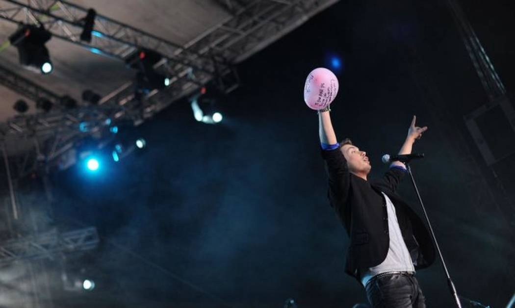 Ποιοι επώνυμοι βρέθηκαν στην συναυλία του Μιχάλη Χατζηγιάννη!