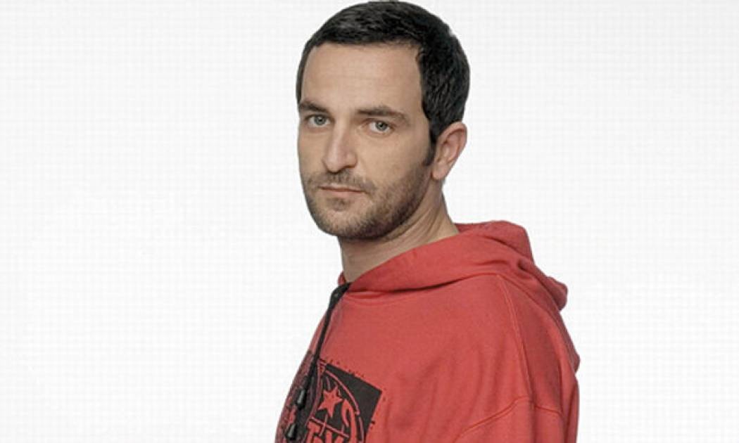 Άρης Σερβετάλης: Πόσο ματαιόδοξος είναι;