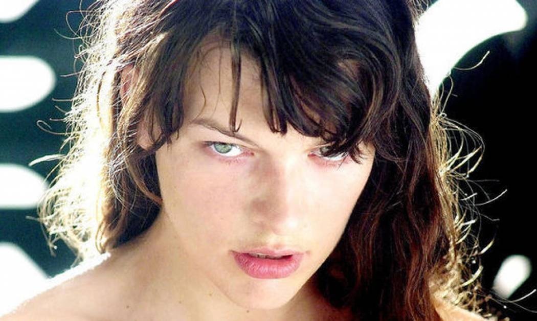 Μίλα Γιόβοβιτς: «Θέλω να υποδυθώ τη Θεά Αθηνά»