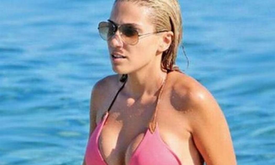 H Έλενα και τα μαγιό της