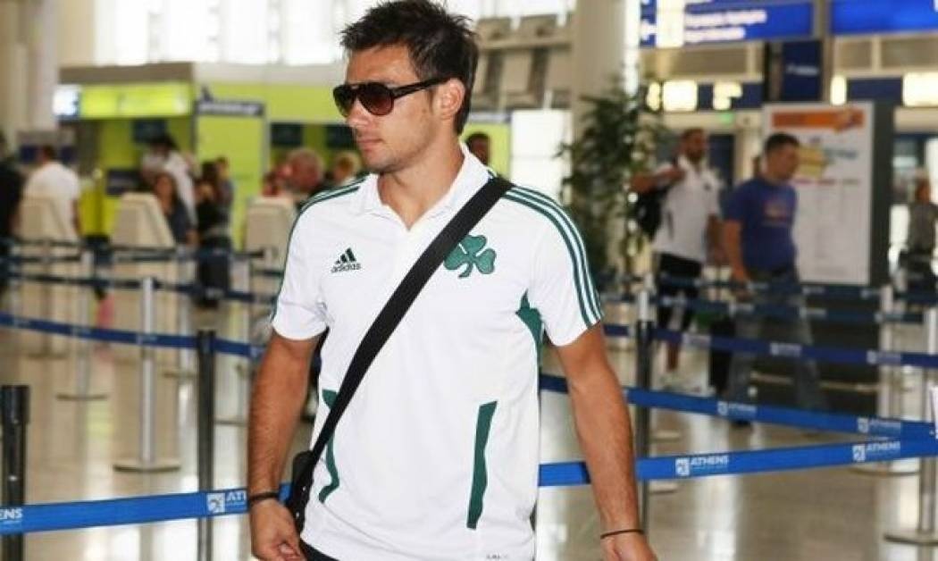 Τα νυχτοπερπατήματα του Νίνη με ξανθιά