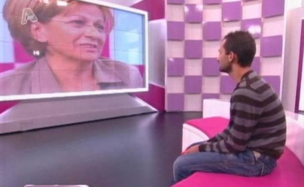 Video: Σόκαρε ο παραλήπτης του «Πακέτου» που δεν ήθελε να συναντήσει τη μητέρα του!