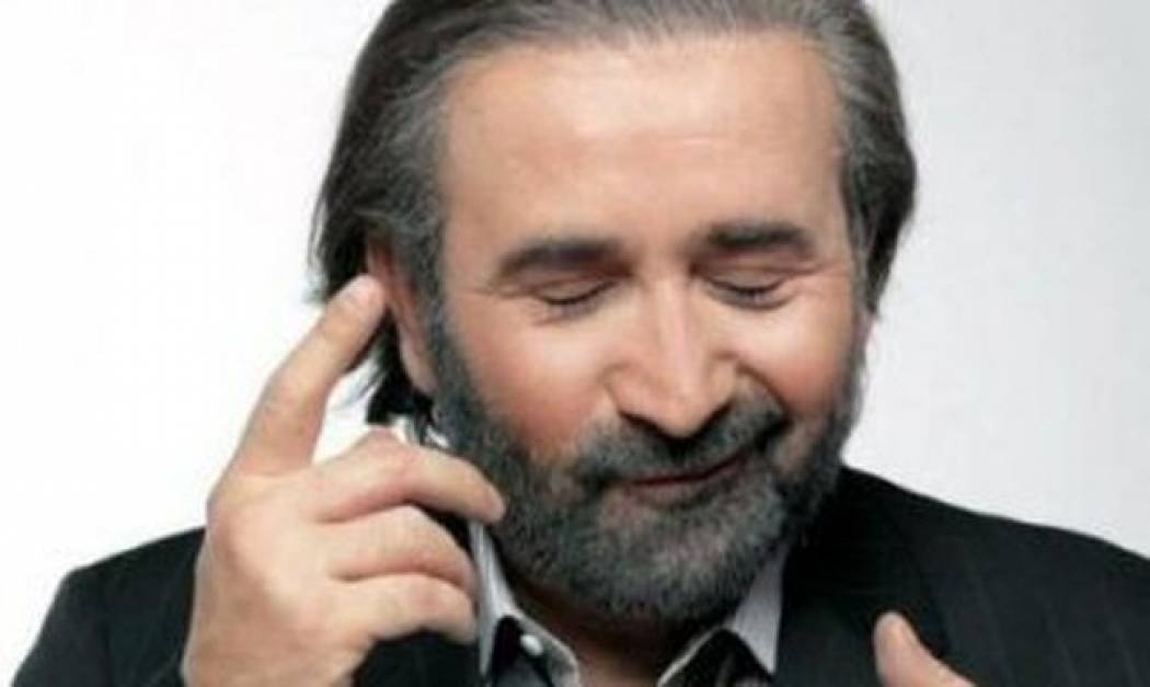 Λάκης Λαζόπουλος: «Οι πολιτικοί έχουν ξεφτιλίσει τη δημοκρατία»