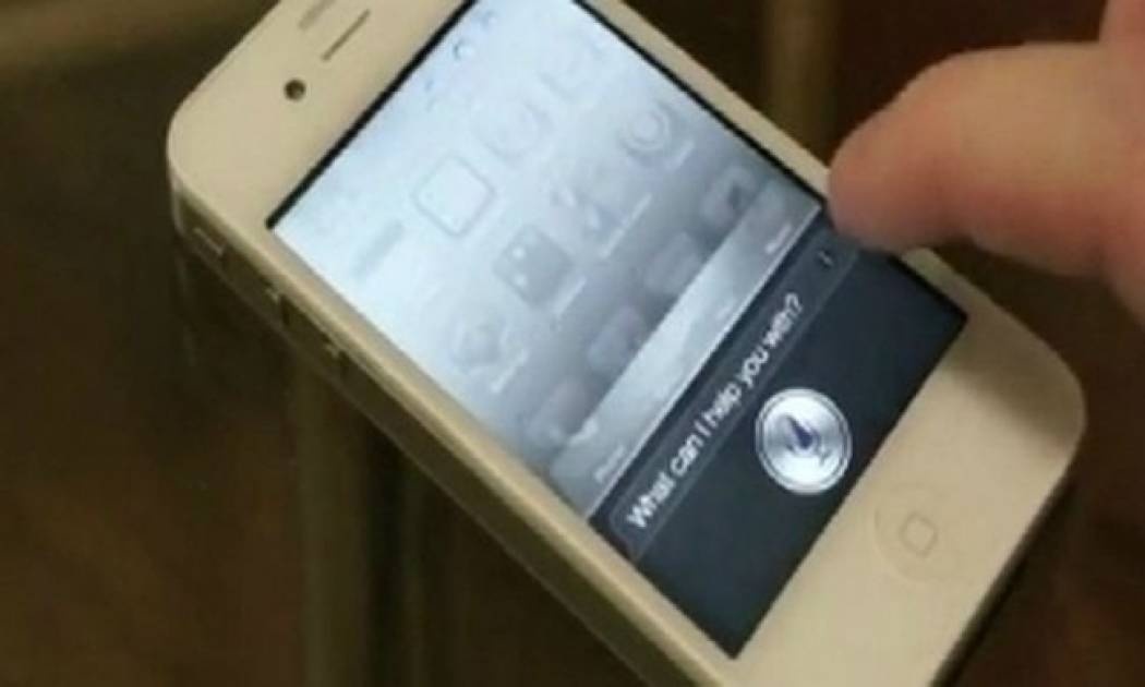 Στα ελληνικά ράφια από σήμερα το iPhone 4S