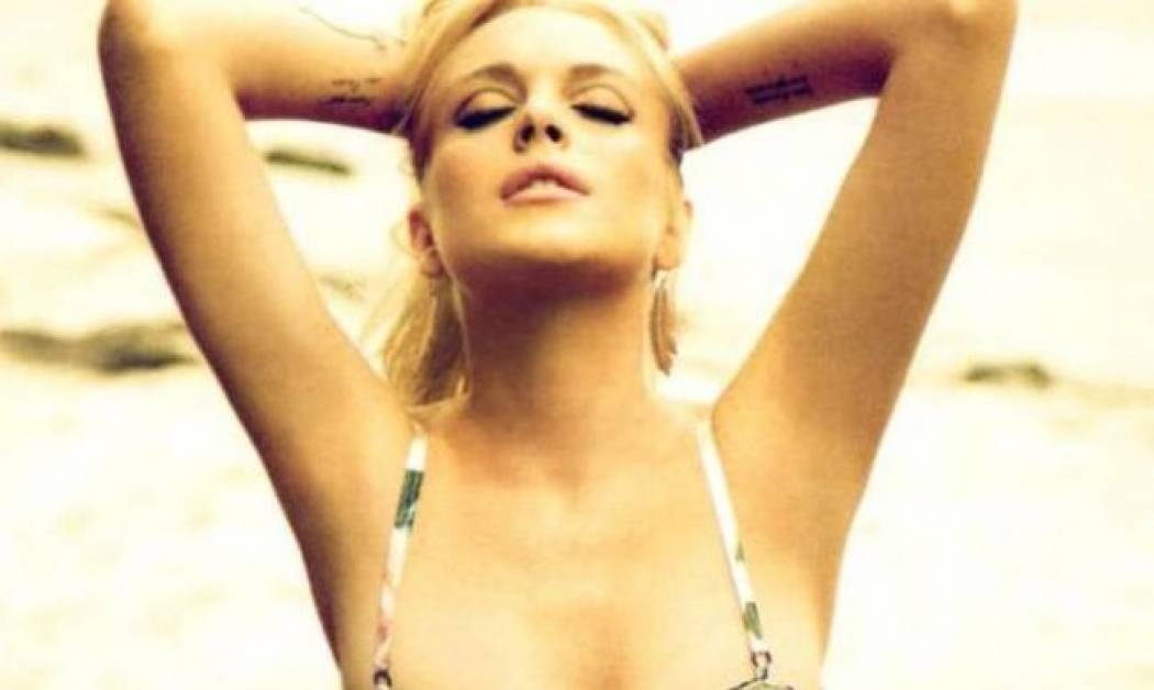 Τα άπαντα της Λόχαν, μέρος δεύτερο