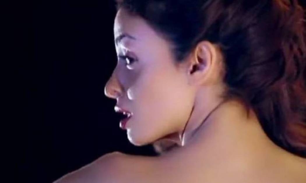 Aπολαυστικό νέο βίντεο κλιπ της Φουρέιρα!