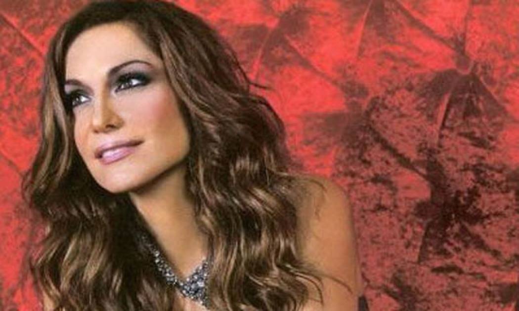 Δέσποινα Βανδή: Η κρίση στη νύχτα, η συνεργασία με τα μεγάλα ονόματα και ο δίσκος που έρχεται