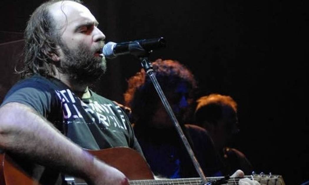 Ο Μπάμπης Στόκας ανεβαίνει Θεσσαλονίκη