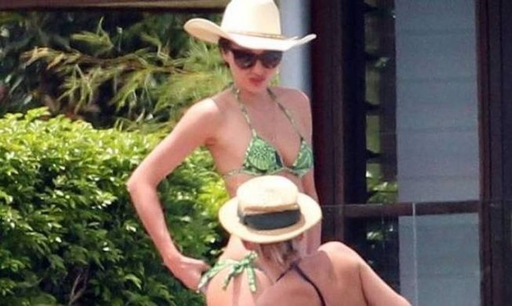 Οι διακοπές της Miranda Kerr