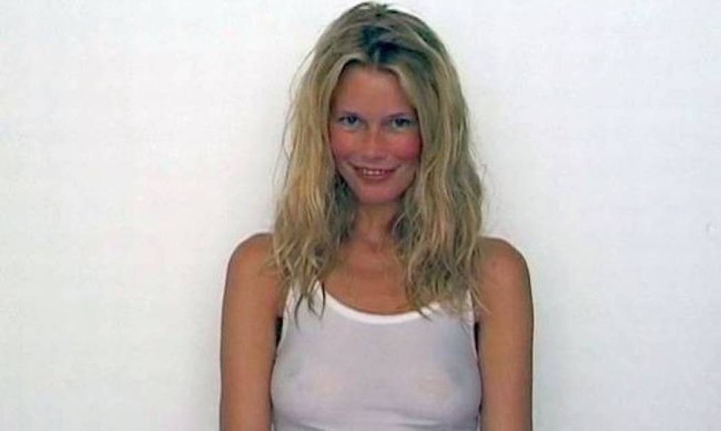 Απίστευτο βίντεο με διάφανη Claudia Schiffer