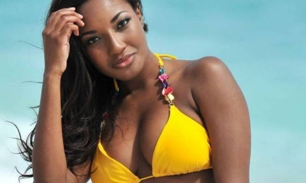 Η Miss Universe με μπικίνι