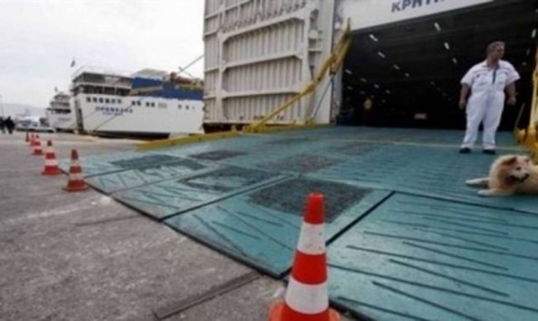 Δεμένα τα πλοία τη Μ. Τρίτη και Μ. Τετάρτη