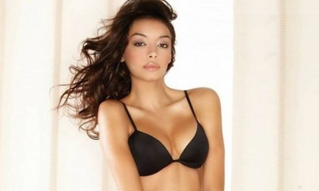 Υπέροχη Χριστίνα Στεφανίδη με εσώρουχα