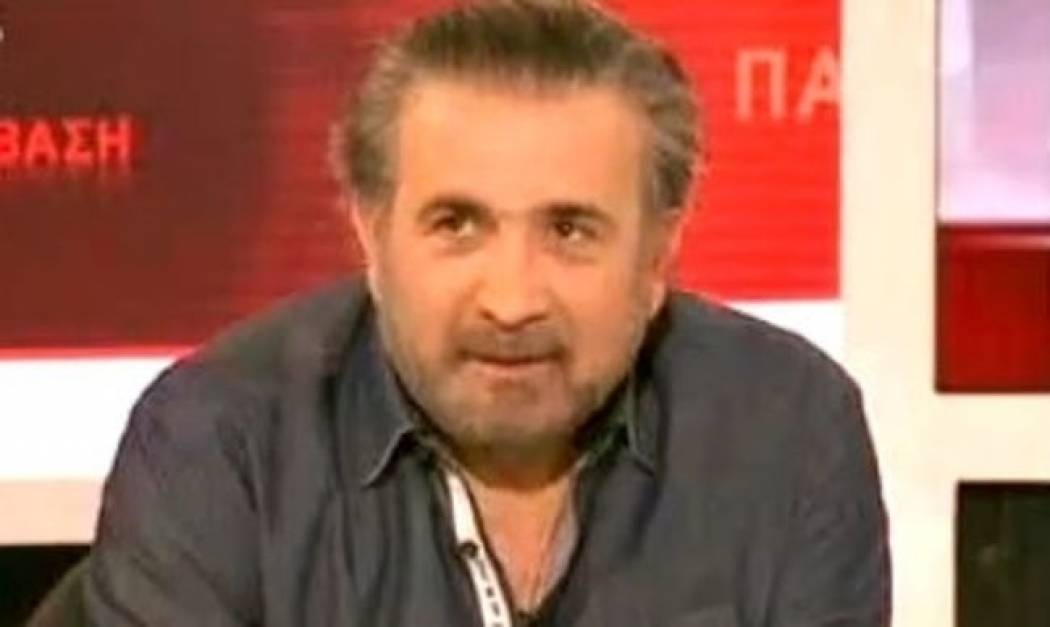 Λάκης Λαζόπουλος: Σε ποια έδωσε το πρώτο του φιλί, τι τον χαρακτηρίζει και τι του λέει η κόρη του;